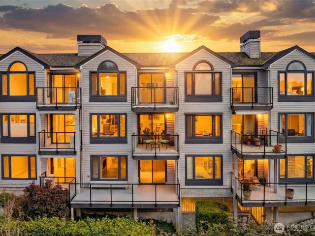 Condo for sale in Kenmore, Washington