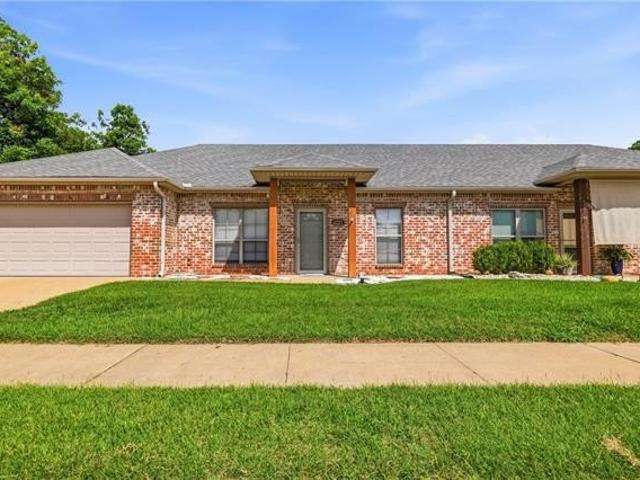 Townhouse for sale in Alexandria, Louisiana