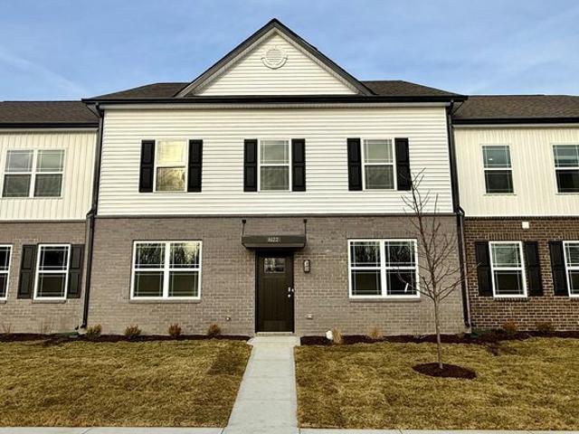 Townhouse for sale in Whitestown, Indiana