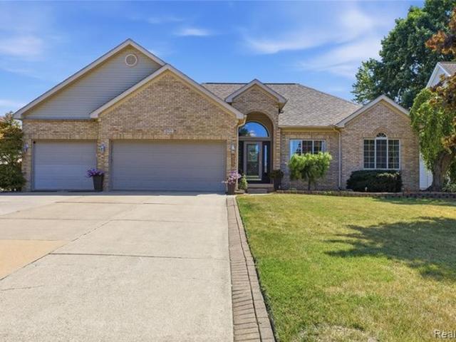 House for sale in Grand Blanc, Michigan