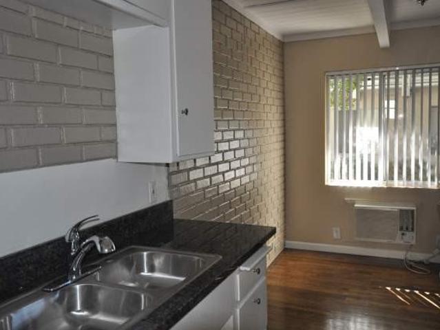 Apartment for rent in Greater Valley Glen Neighborhood Council District, Canoga Park