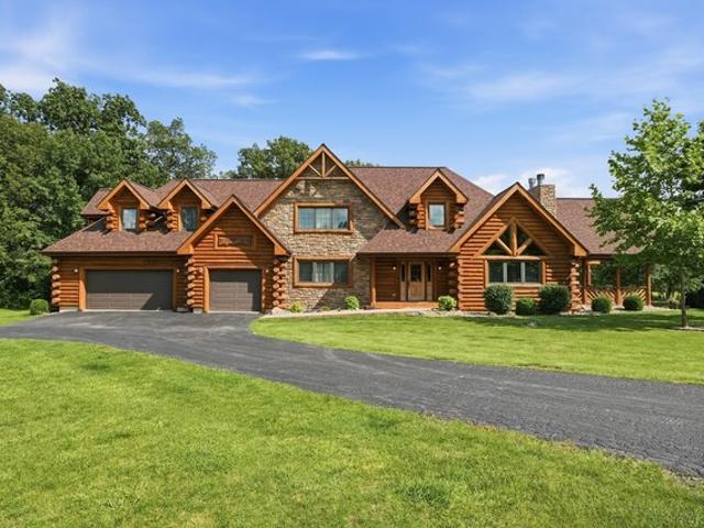 House for sale in Grant Park, Illinois
