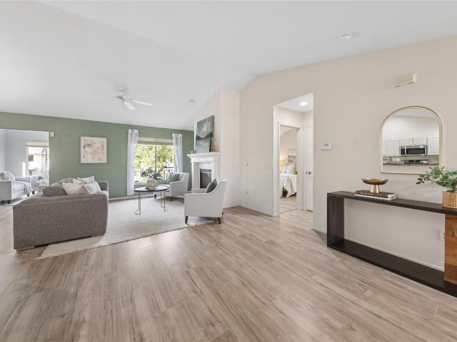 Condo for sale in Johnston, Polk County