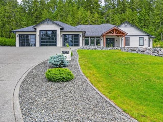 House for sale in Clayoquot, British Columbia