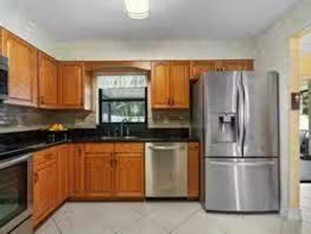 House for rent in Hollywood