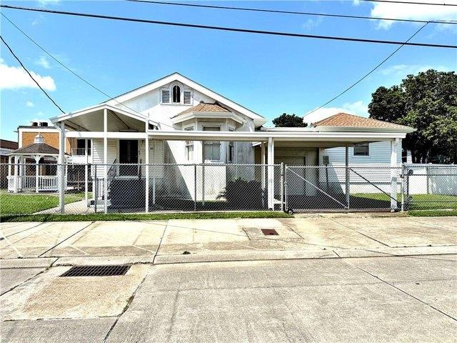 House for sale in Harvey, Louisiana