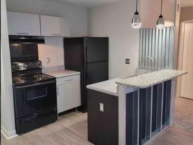 Condo for rent in Royal Oak