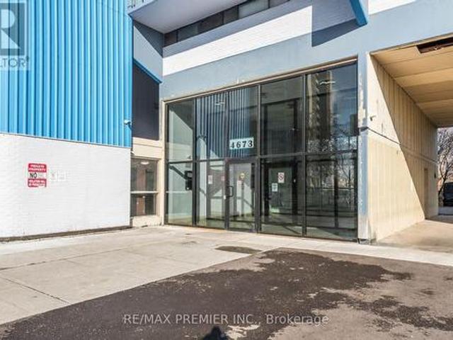 Condo for sale in Humber River—Black Creek, Toronto