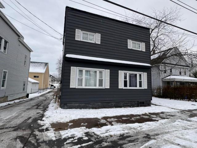 House for sale in Blakely, Pennsylvania