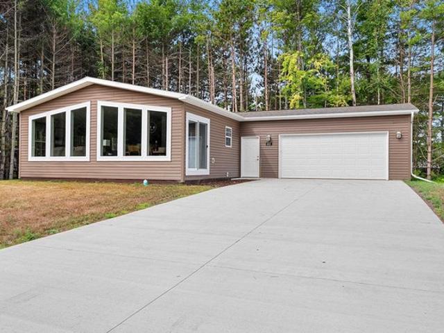 House for sale in Oconto, Wisconsin