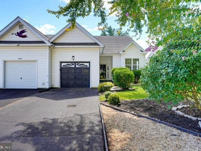 Townhouse for sale in Delaware