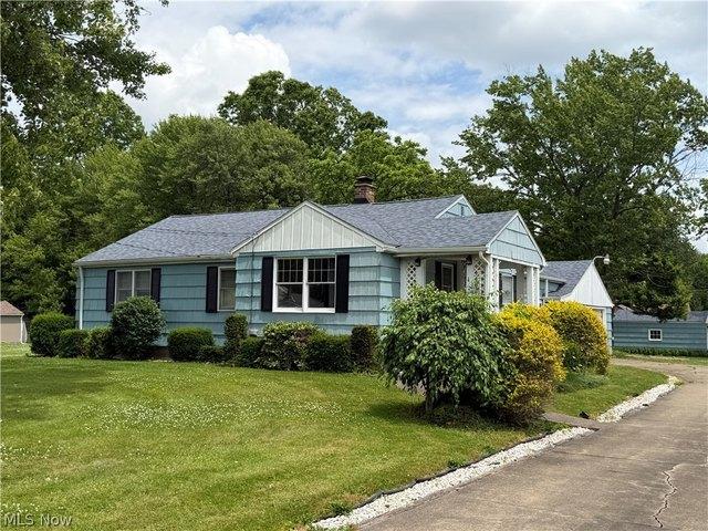 House for sale in Leavittsburg, Ohio