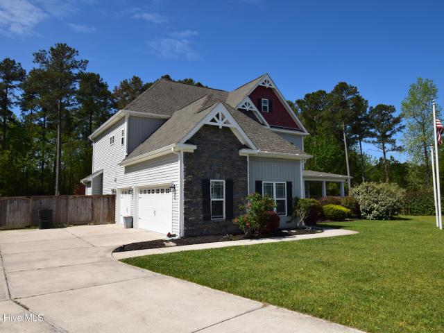 House for sale in Hubert, North Carolina