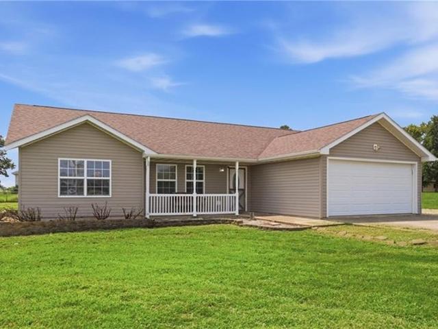 House for sale in Stover, Missouri