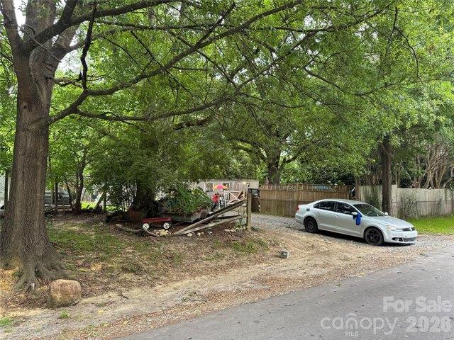 Land for sale in Mecklenburg, North Carolina