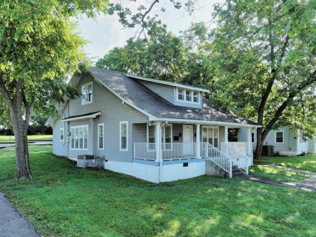Commercial for sale in Gallatin