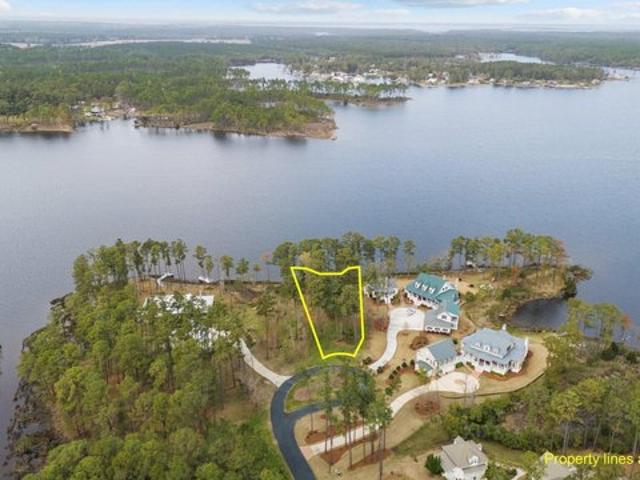 Land for sale in Oriental, North Carolina