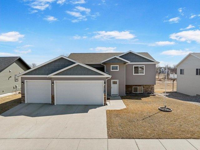 House for sale in Surrey, North Dakota