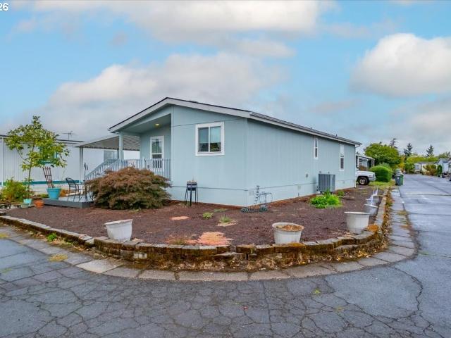 House for sale in Woodburn, Marion County