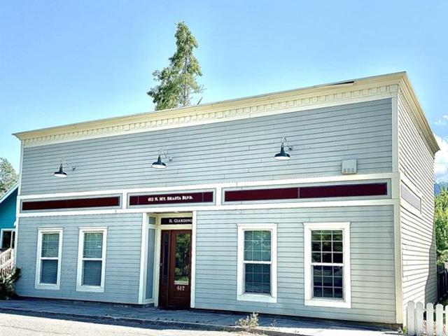 House for sale in Mount Shasta, California