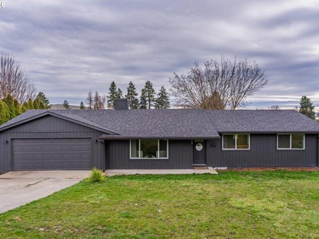 House for sale in Goldendale, Washington