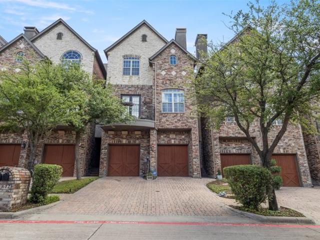 Townhouse for sale in Irving, Texas