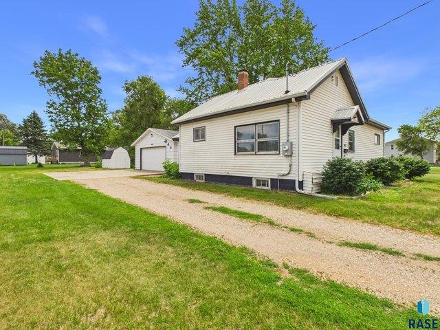 House for sale in Canton, South Dakota