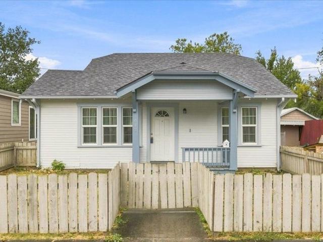 House for sale in Medford historic districts, Medford