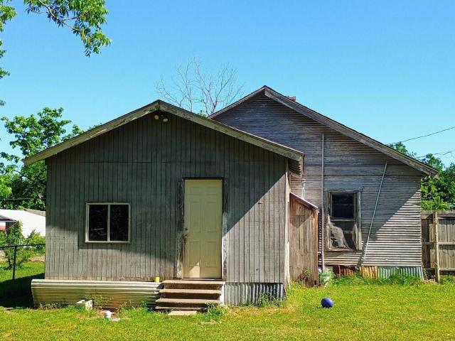 House for sale in Navarro, Texas