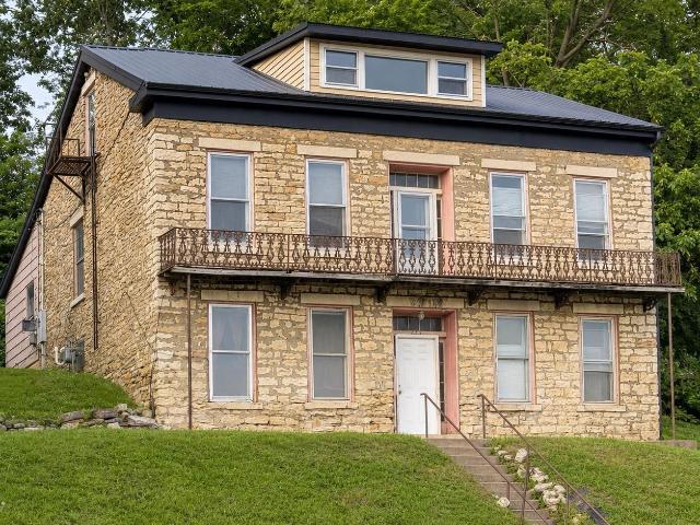 House for sale in Burlington, Iowa