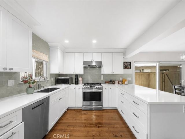 Townhouse for sale in Canoga Park, California