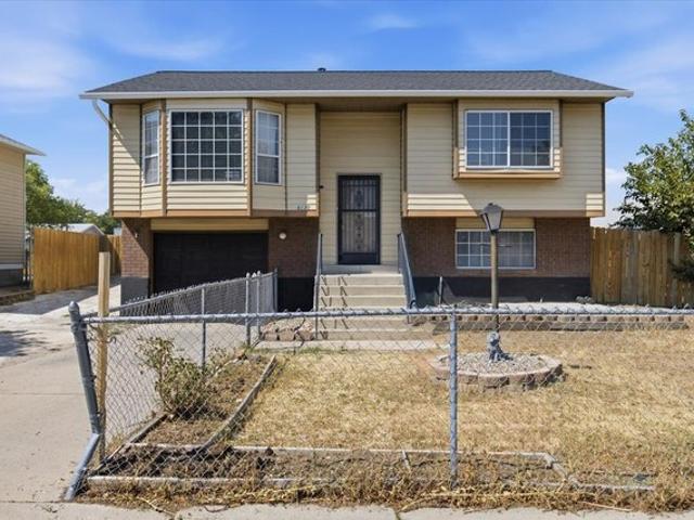 House for sale in West Valley City, Utah