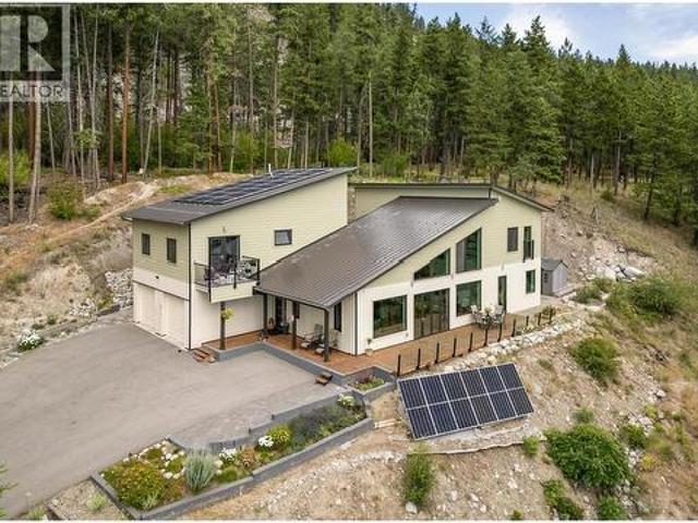 House for sale in Peachland, British Columbia