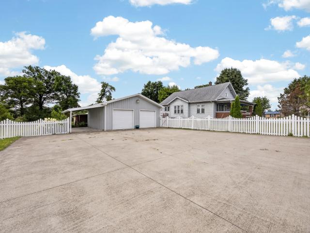 House for sale in Switz City, Indiana