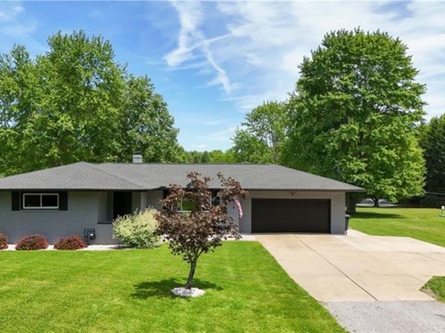 House for sale in West Farmington, Ohio