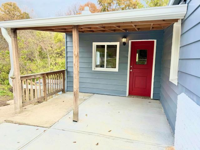 House for sale in Oak Ridge, Latonia Lakes