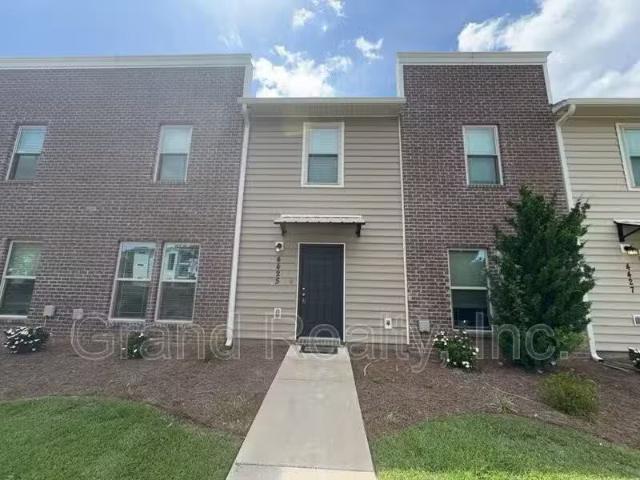 Condo for rent in Milton