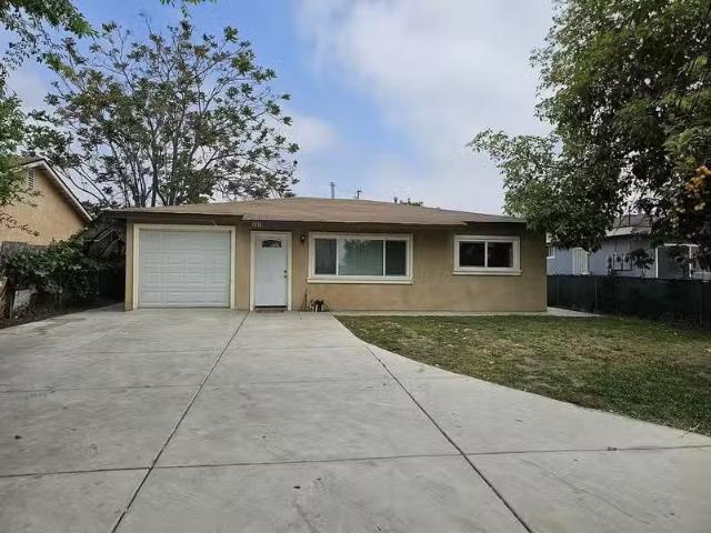 House for rent in Ontario