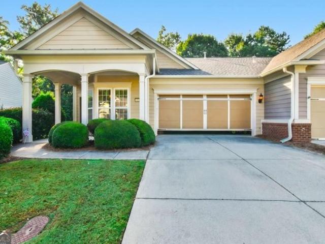 Townhouse for sale in Hoschton, Georgia