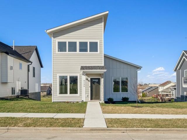 House for sale in Davenport, Iowa