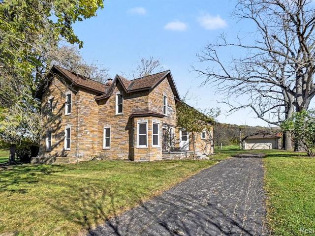 House for sale in Springfield Charter Township, Oakland County