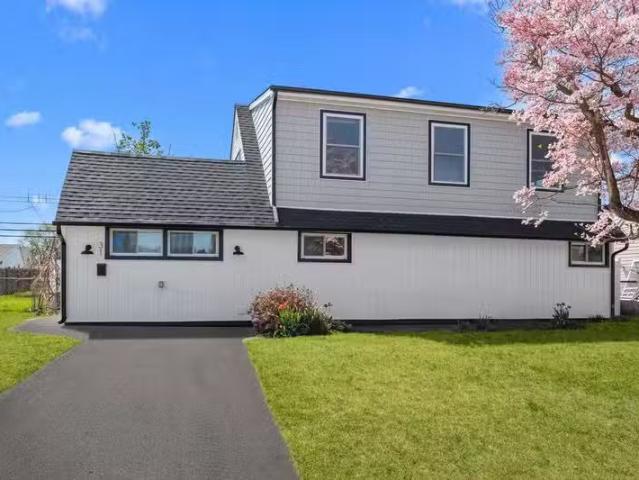 House for rent in Levittown