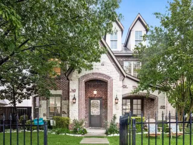 House for sale in Dallas