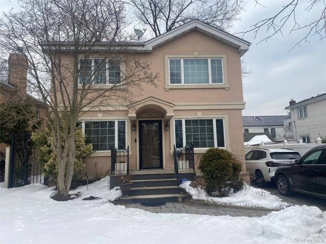 House for sale in Queens, Arverne