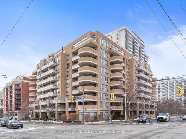 Condo for sale in Toronto—St. Paul's, Toronto