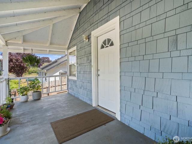 House for sale in Raymond, Washington