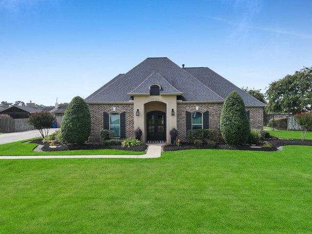 House for sale in Bridge City, Texas