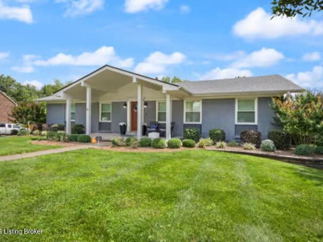 House for sale in Cecilia, Kentucky