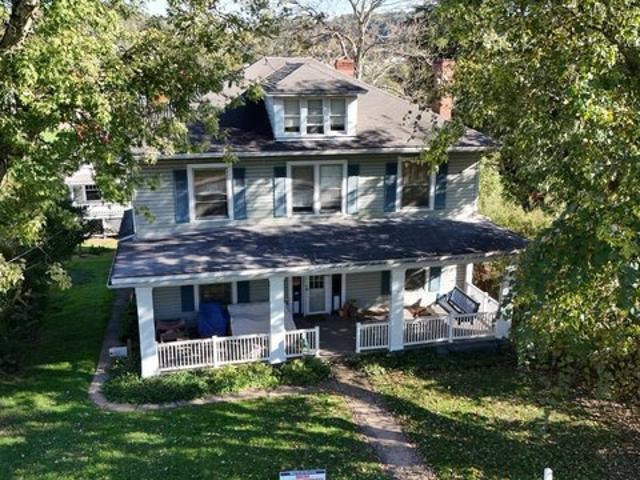 House for sale in Hill 'n Dale, Clarksburg