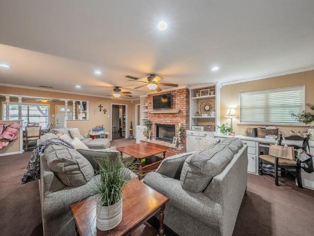 House for sale in Navarro, Texas